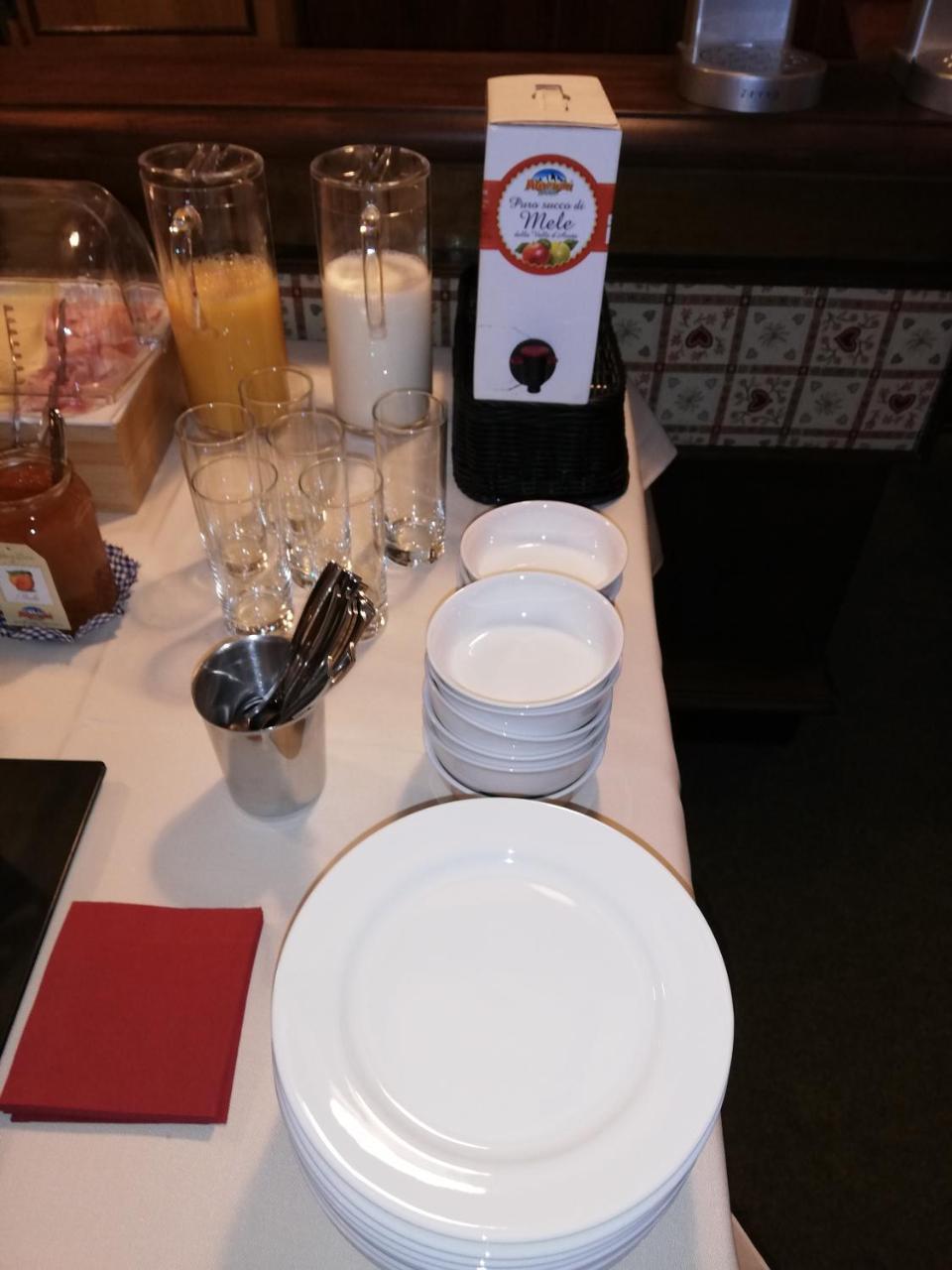 穆布雷伊莫里迪娜酒店 瓦托内切 外观 照片