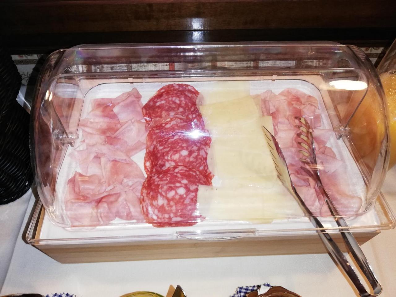 穆布雷伊莫里迪娜酒店 瓦托内切 外观 照片