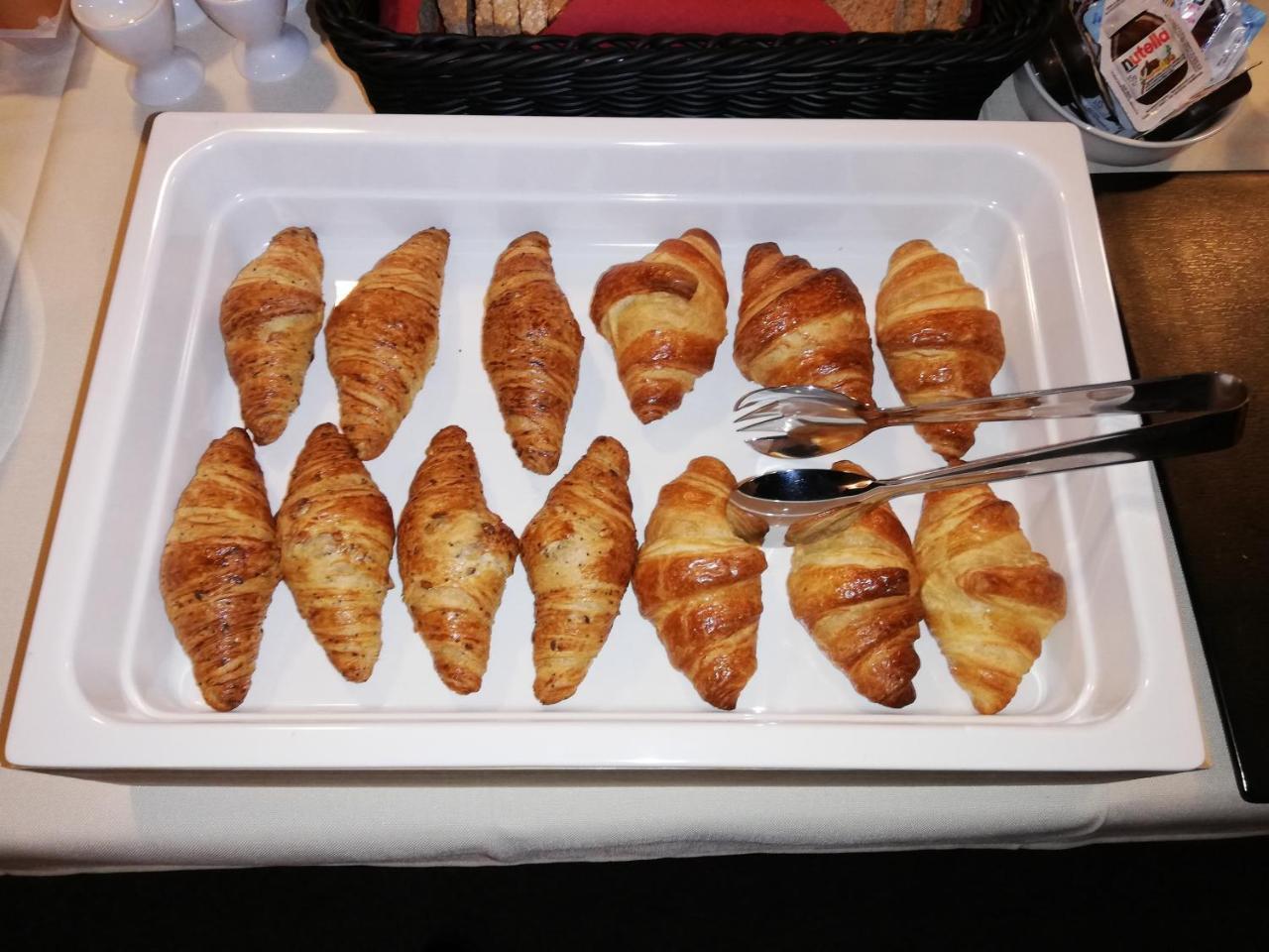 穆布雷伊莫里迪娜酒店 瓦托内切 外观 照片