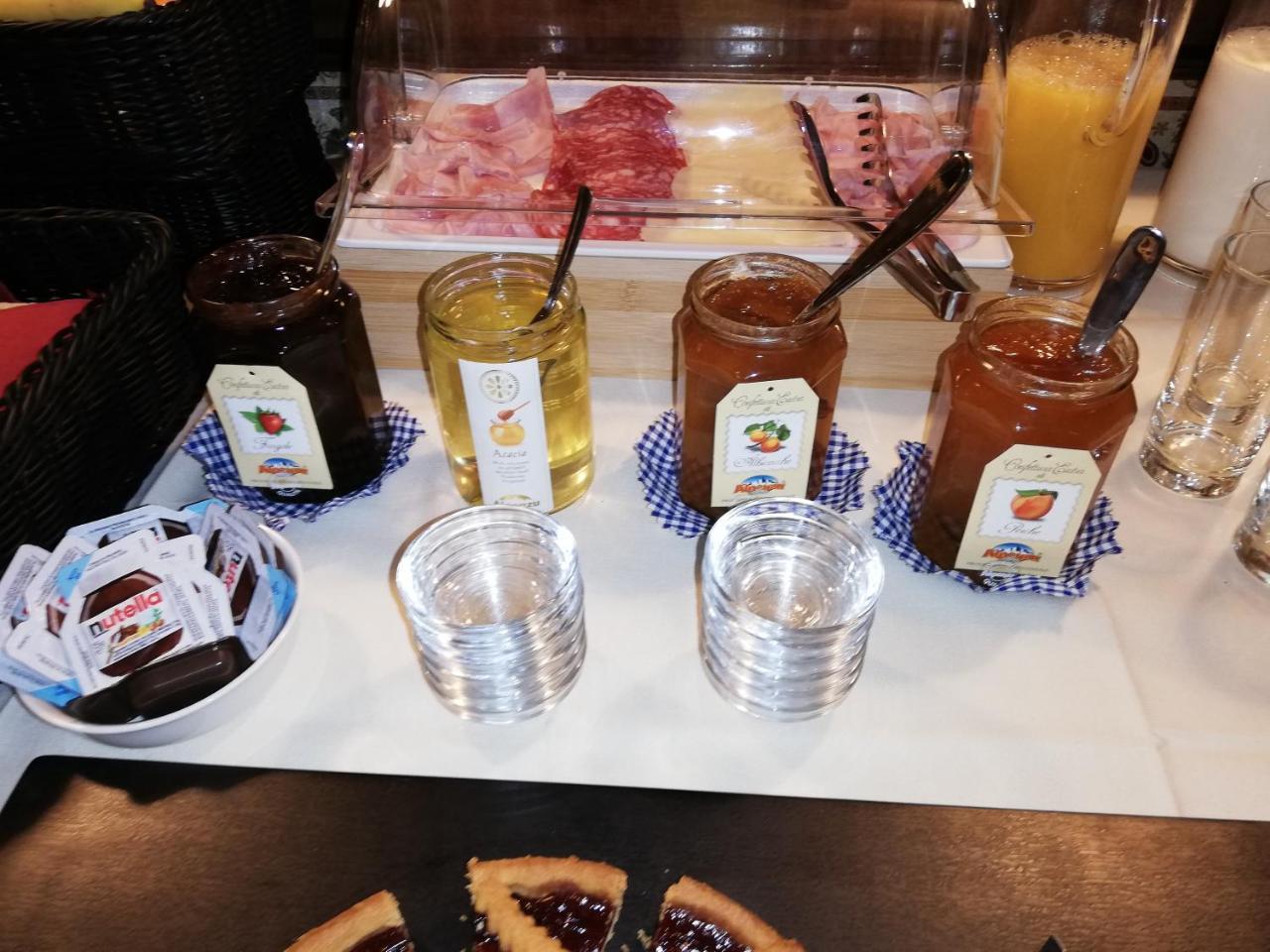 穆布雷伊莫里迪娜酒店 瓦托内切 外观 照片
